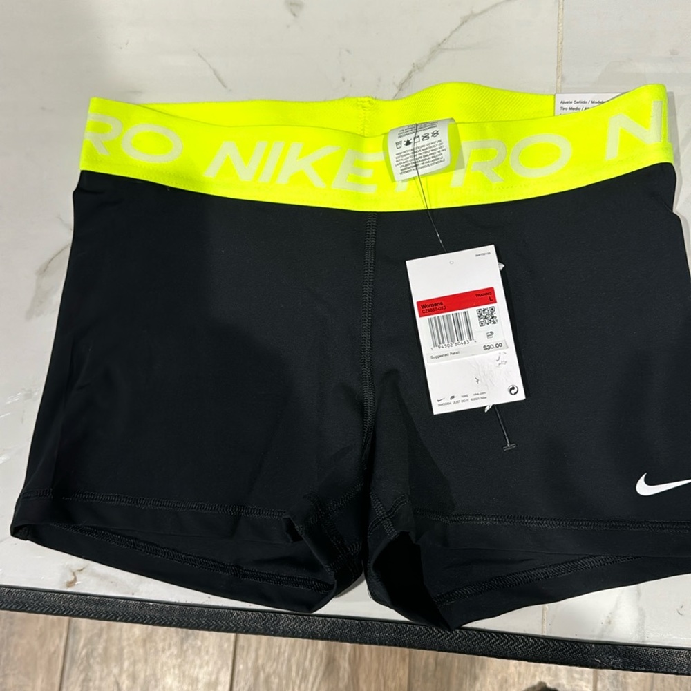 NWT Nike Pro shorts